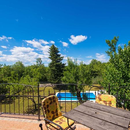Villa Loreta, A Beautiful And Cozy Villa Minutes Away From The Sea Raša 外观 照片